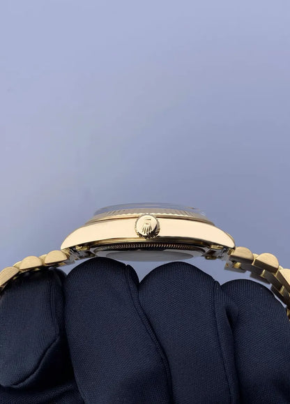 Rolex Day-Date Gold Silver dial - Hình 3