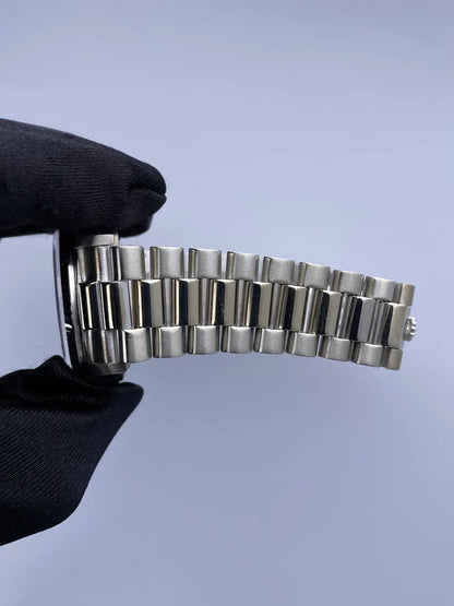Rolex Day-Date Silver Diamond dial - Hình 7