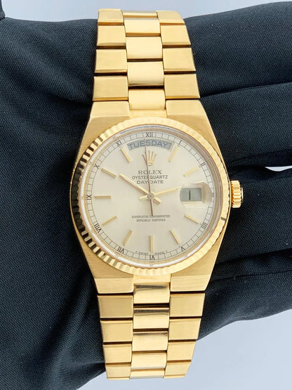 Rolex Oysterquartz Day-Date Gold - Hình 2