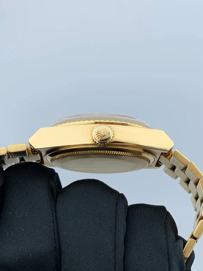 Rolex Oysterquartz Day-Date Gold - Hình 5